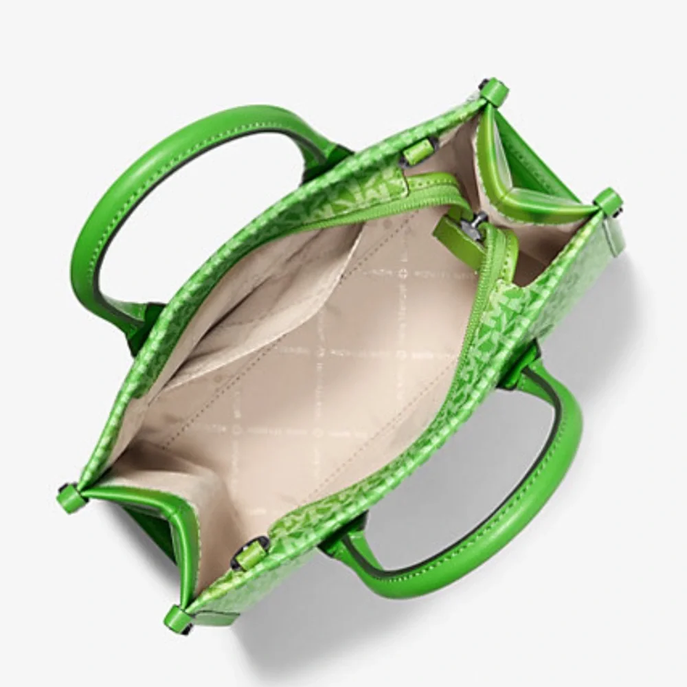 Michael Kors Mirella Small Ombré Signature Logo Crossbody Bag
COLOR JUNGLE
NWT - Picture 2 of 16